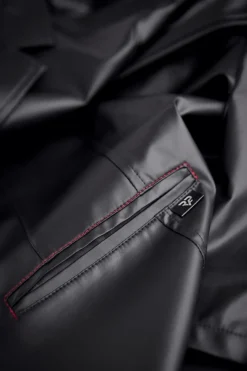 Halblanger Wetllook Herren Mantel schwarz