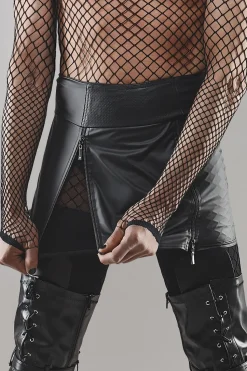 Kurzer Rock im Wetlook