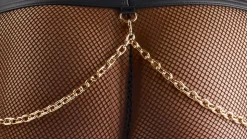 Netz Pants mit Ketten und Ringe
