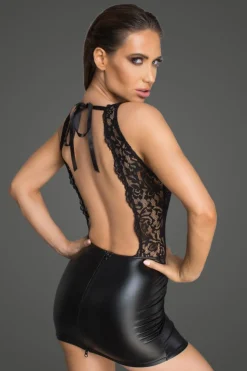 Powerwetlook und Lace Minikleid mit tiefem Ausschnitt am Rücken schwarz