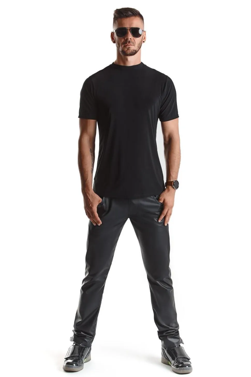 T-Shirt mit Reißverschluss in schwarz