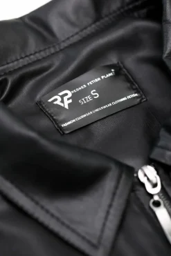 Wetlook Polo-Shirt mit Reißverschluss und feinen Details